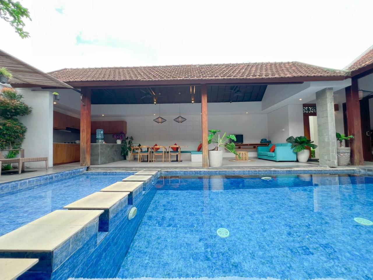 Apple Villa & Suite Seminyak Zewnętrze zdjęcie