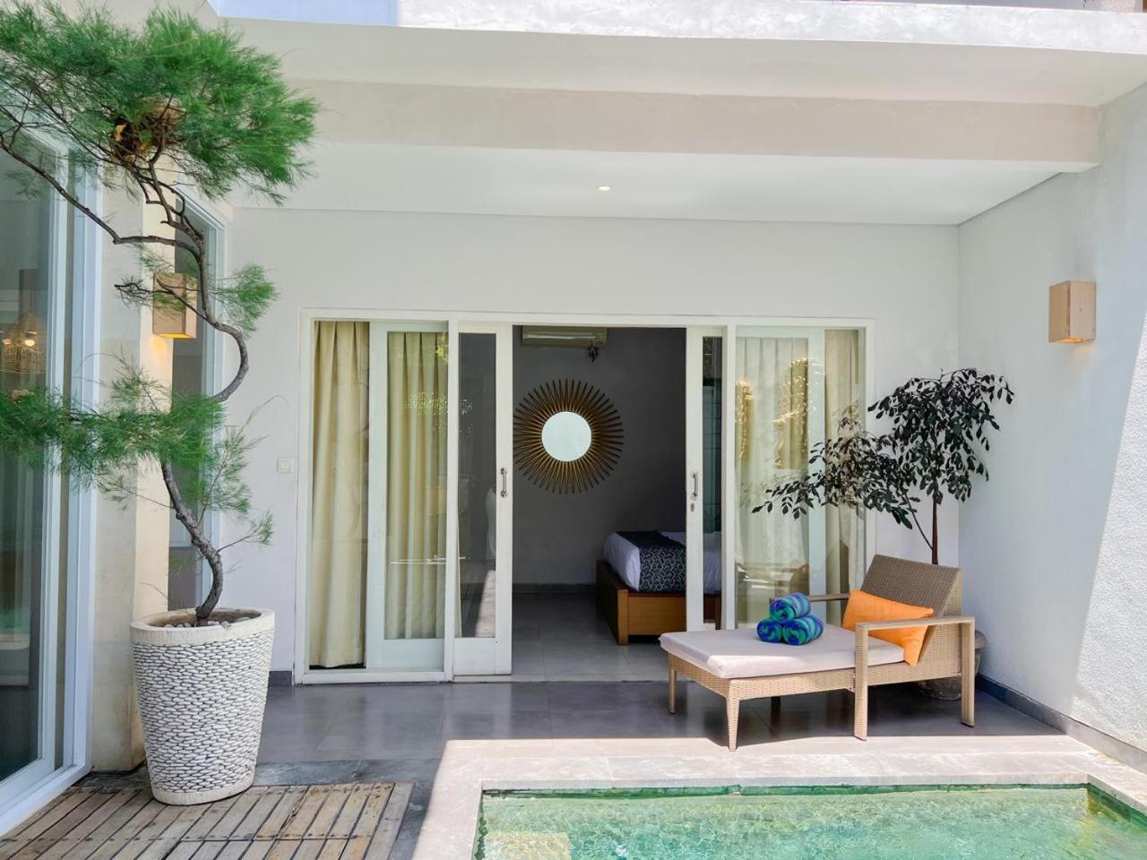 Apple Villa & Suite Seminyak Zewnętrze zdjęcie